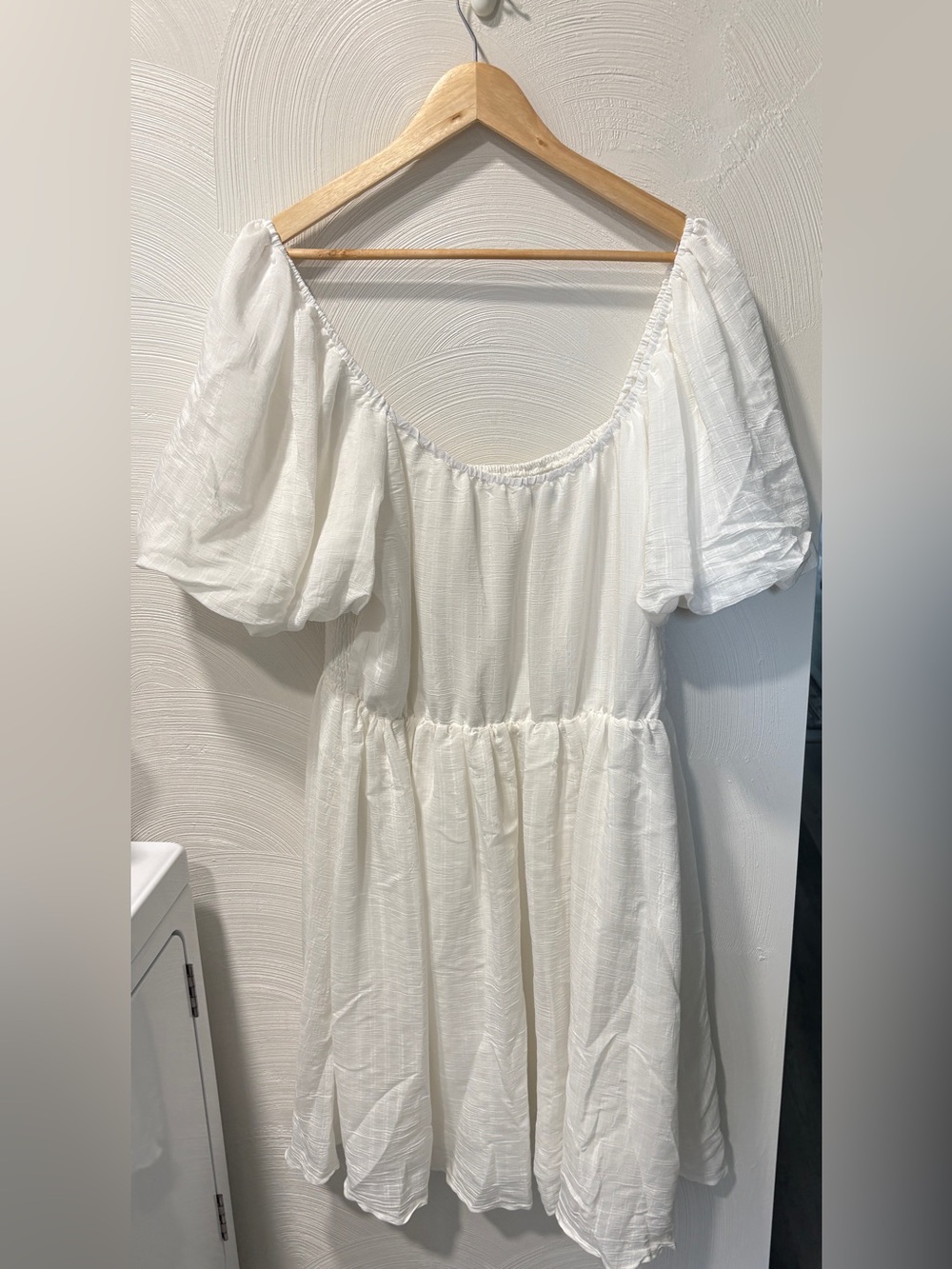 SHEIN White Puff Sleeve Dress
